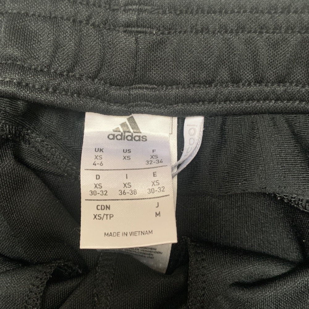 Woman’s Adidas track pants zipper ankle - Picture 6 of 8